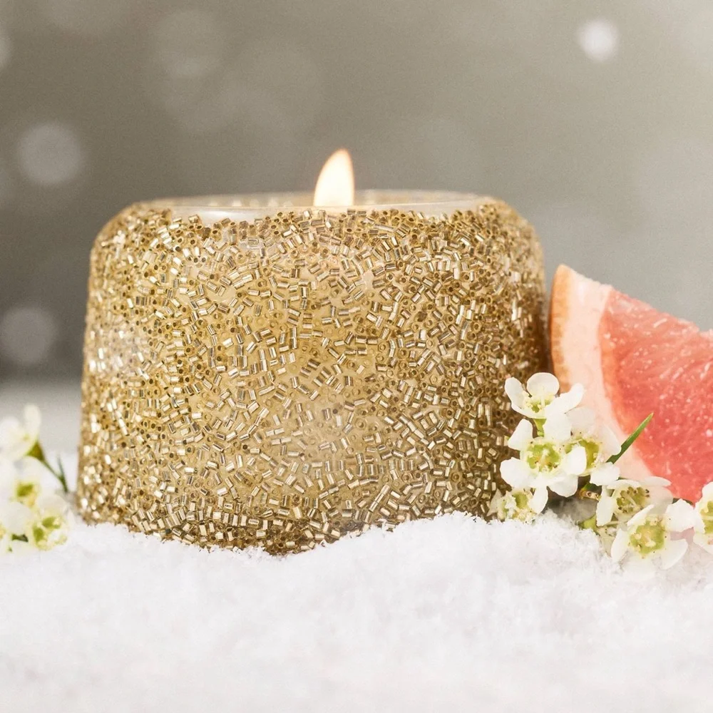 Anthropologie Textured Sugared Poinsettia flavored Medium Candle-50 Hour 🔥 burn